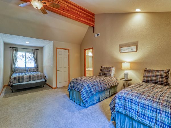 Yosemite Area Home 984845