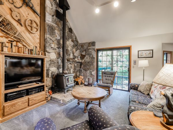 Yosemite Area Home 984846