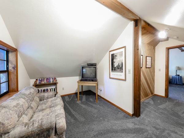 Yosemite Area Home 984846
