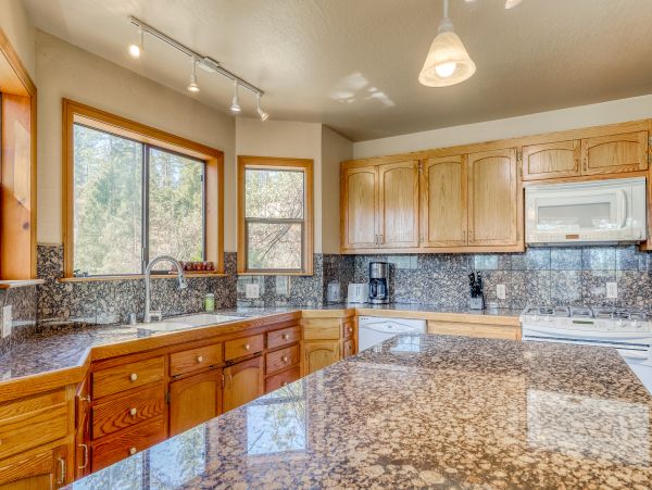 Yosemite Area Home 984847