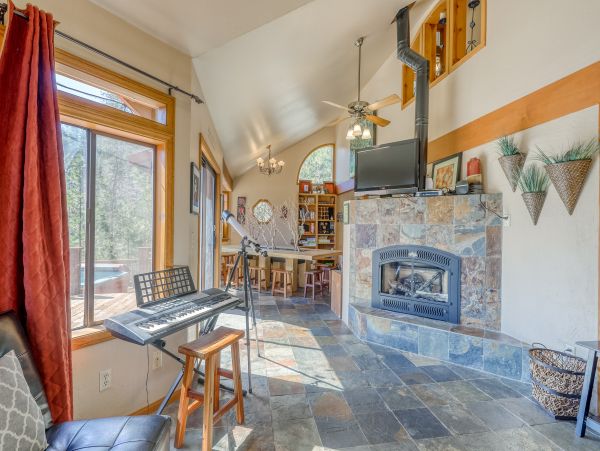 Yosemite Area Home 984847