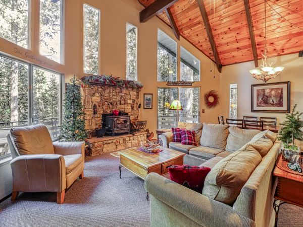 Yosemite Area Home 984849