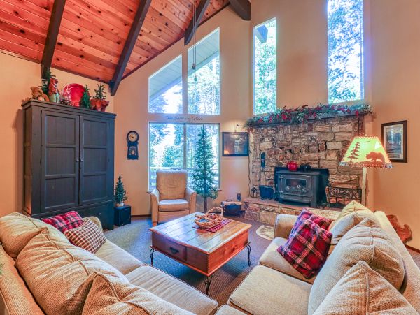 Yosemite Area Home 984849