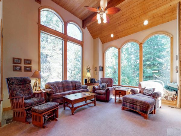 Yosemite Area Home 984851