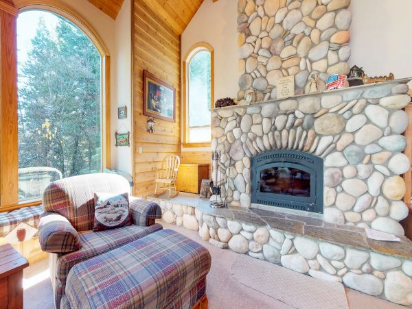 Yosemite Area Home 984851