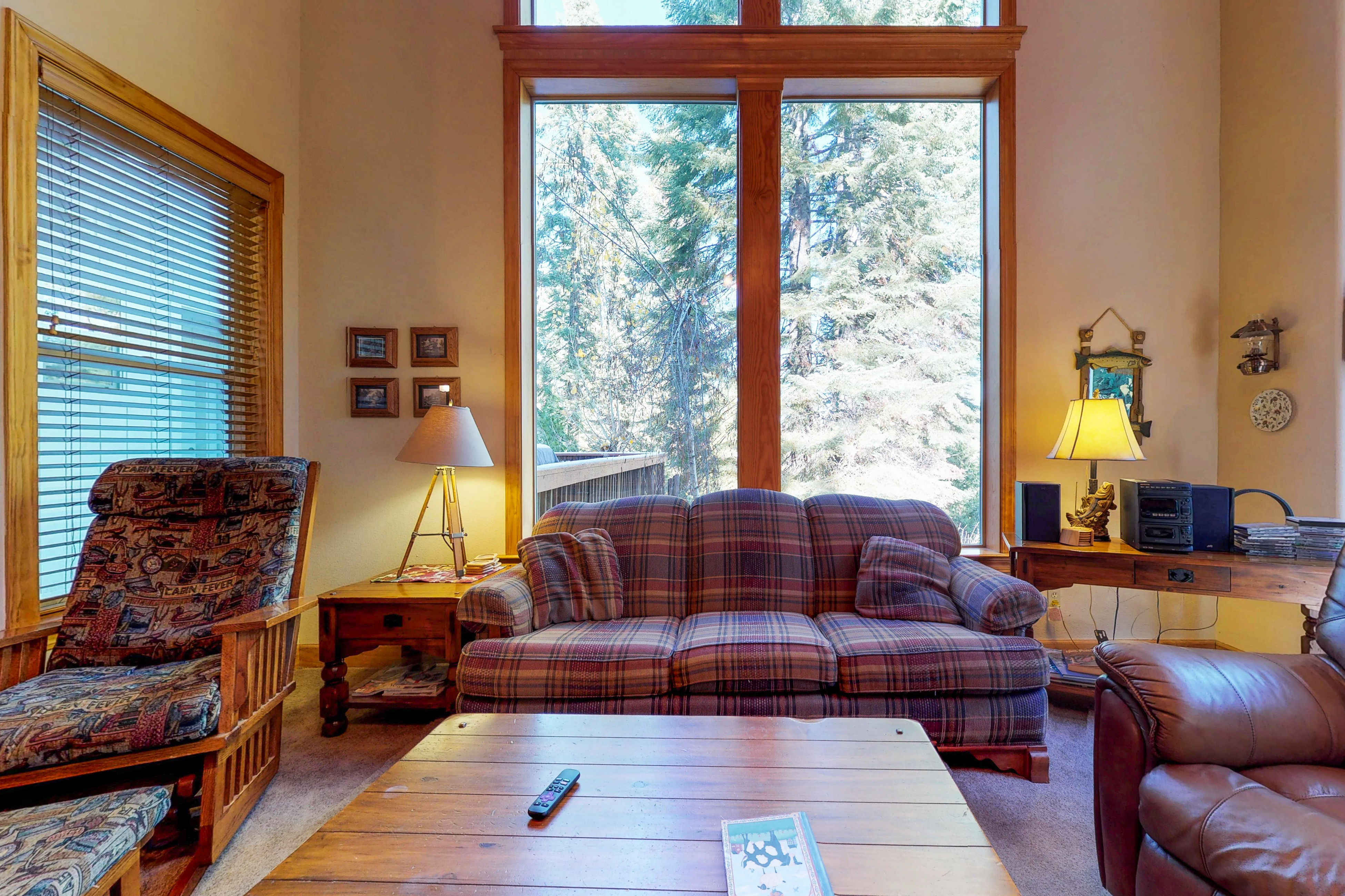 Yosemite Area Home 984851