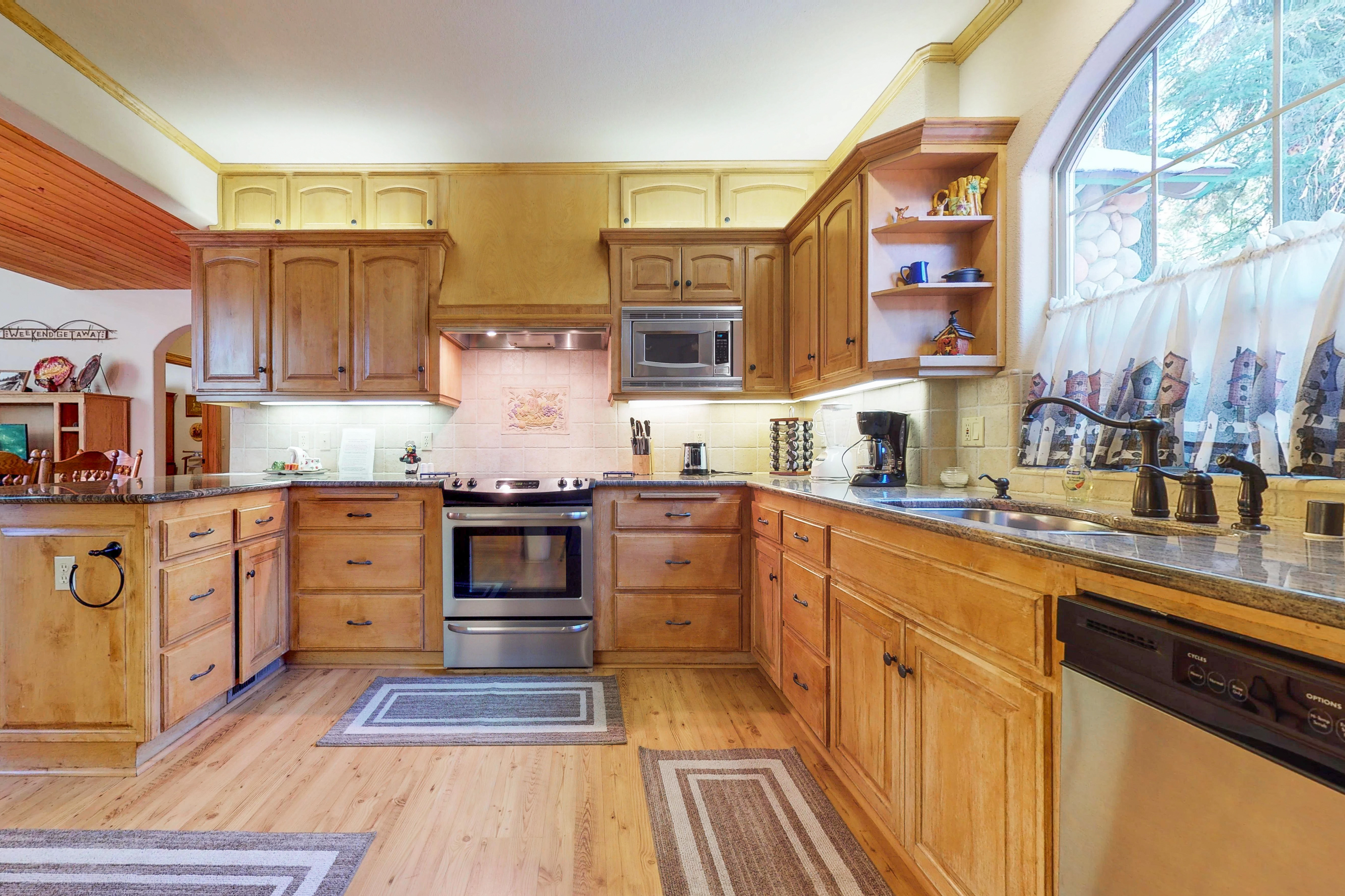 Yosemite Area Home 984851