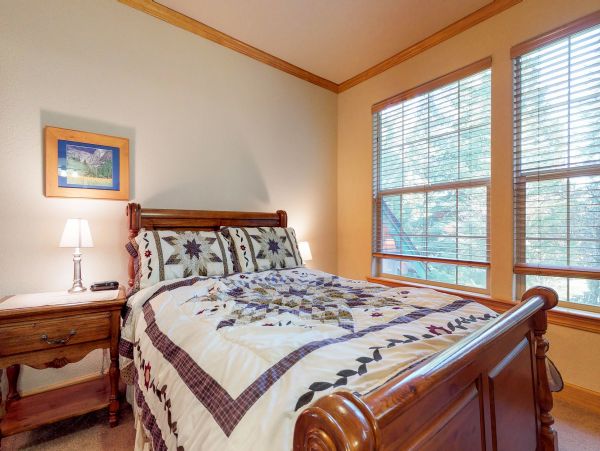 Yosemite Area Home 984851