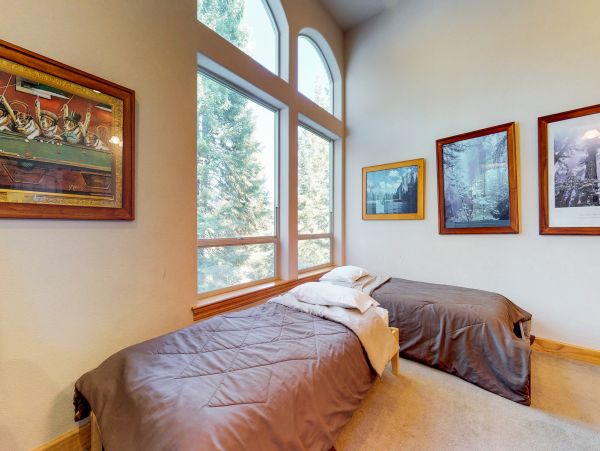 Yosemite Area Home 984851