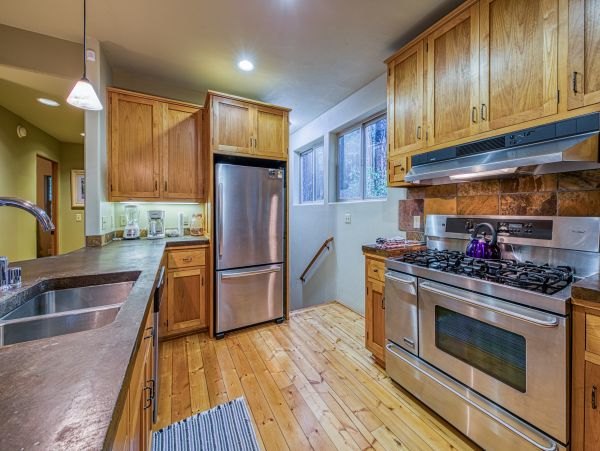Yosemite Area Home 984852