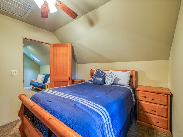 Yosemite Area Home 984852