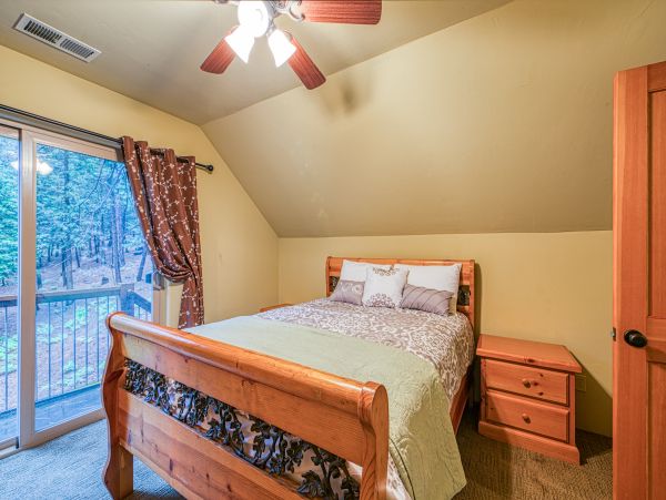 Yosemite Area Home 984852