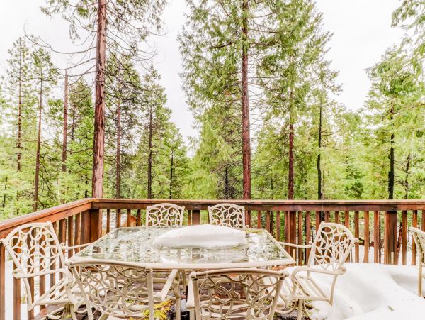 Yosemite Area Home 984854