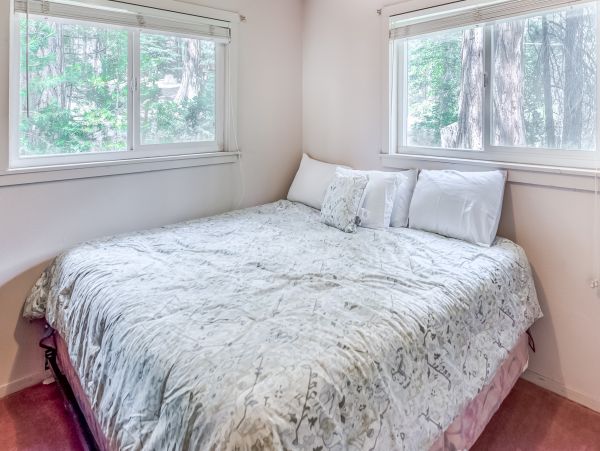 Yosemite Area Home 984855