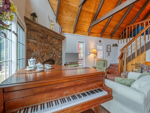 Yosemite Area Home 984856