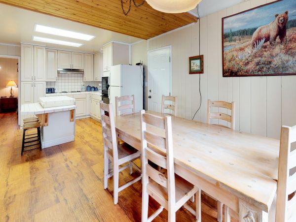 Yosemite Area Home 984857