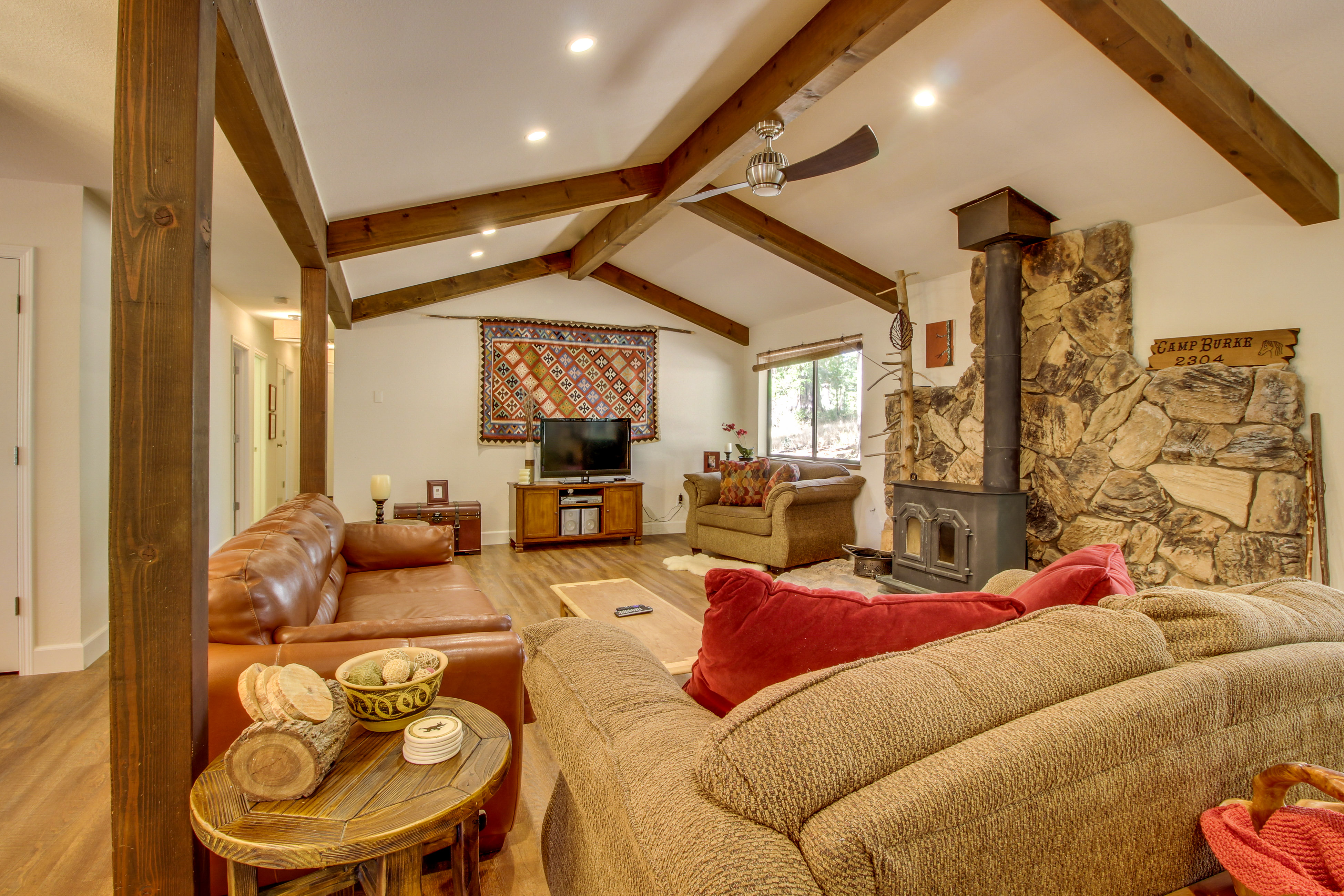 Yosemite Area Home 984858