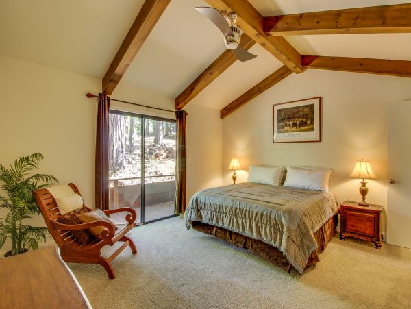 Yosemite Area Home 984858