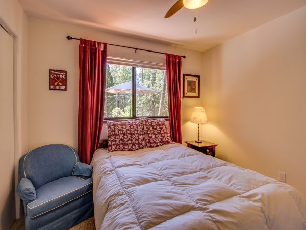 Yosemite Area Home 984858