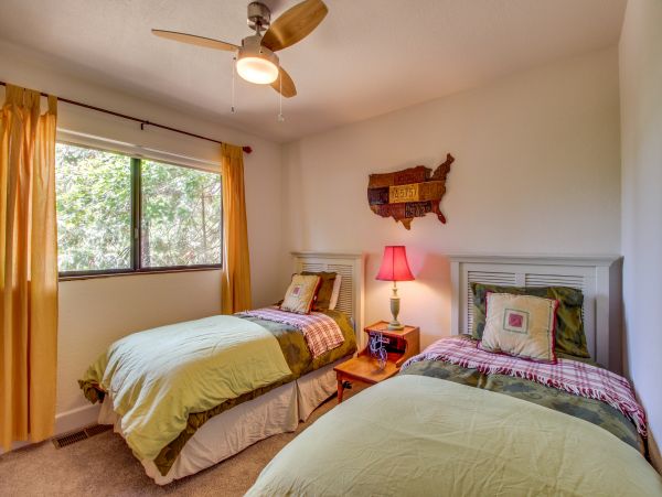 Yosemite Area Home 984858