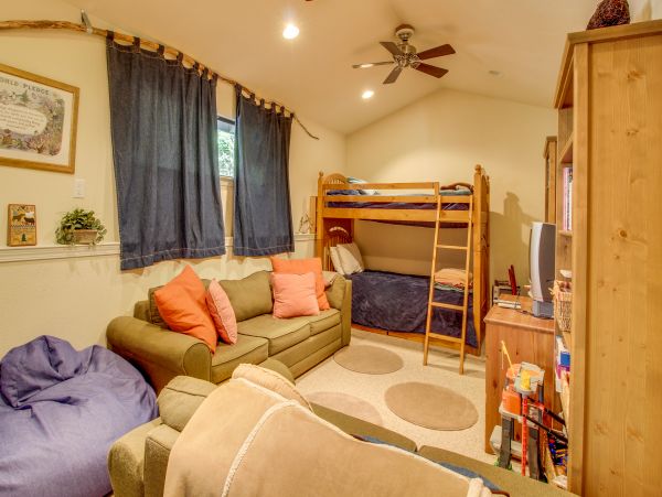 Yosemite Area Home 984858