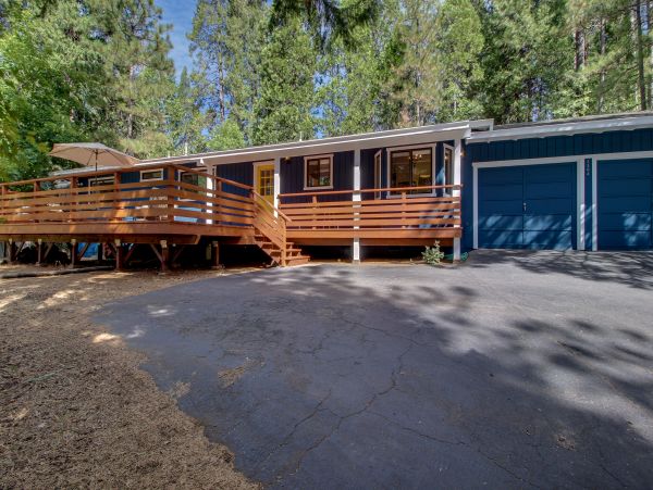 Yosemite Area Home 984858