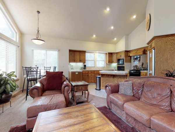 Yosemite Area Home 984859