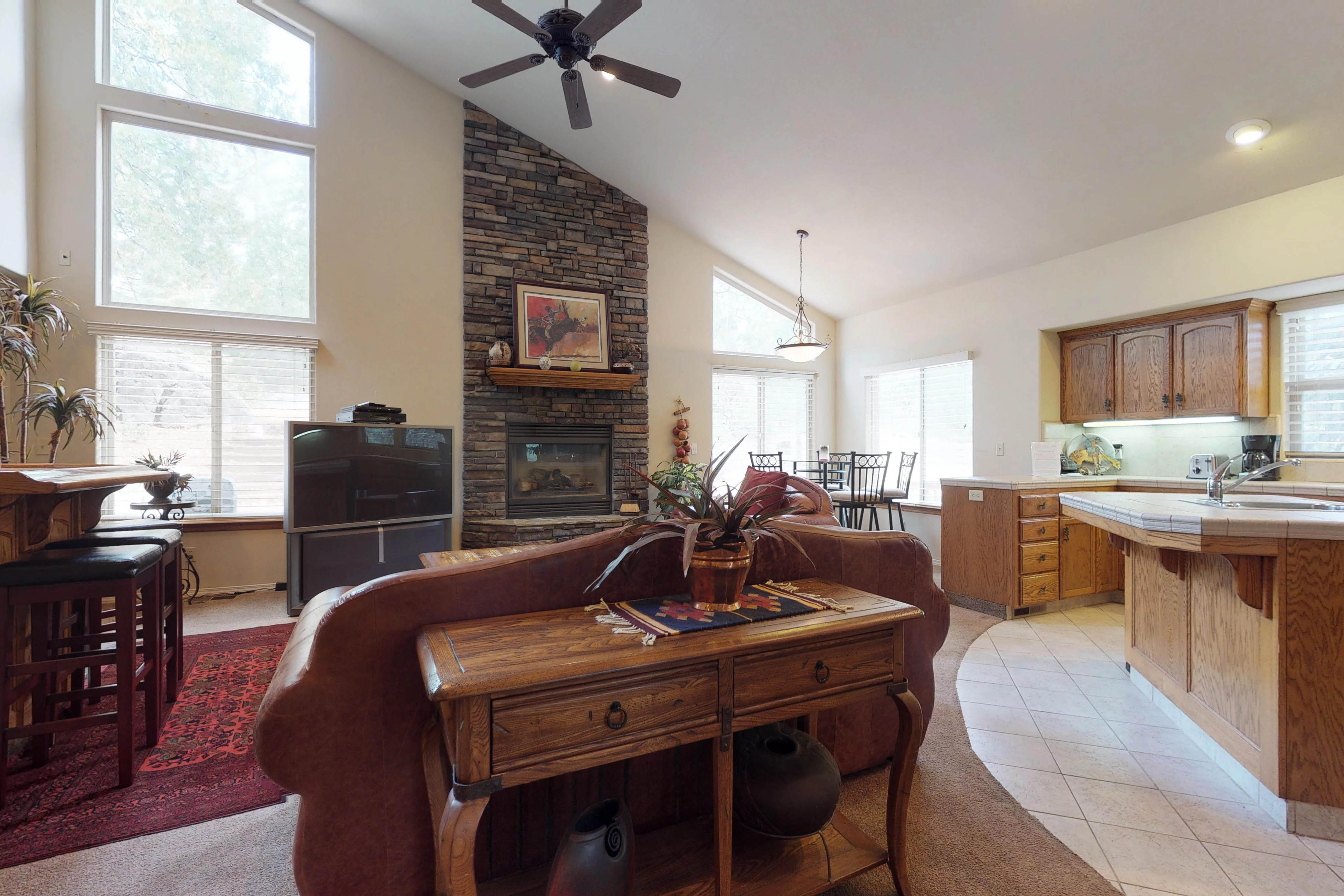 Yosemite Area Home 984859