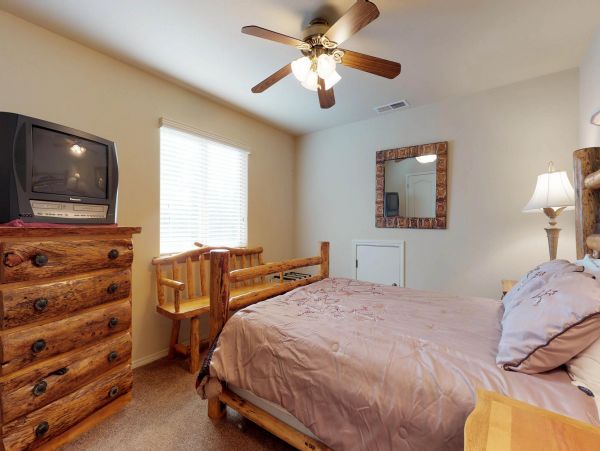 Yosemite Area Home 984859