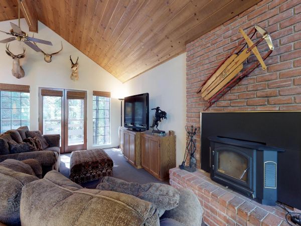 Yosemite Area Home 984863