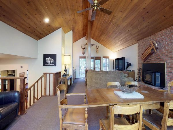 Yosemite Area Home 984863