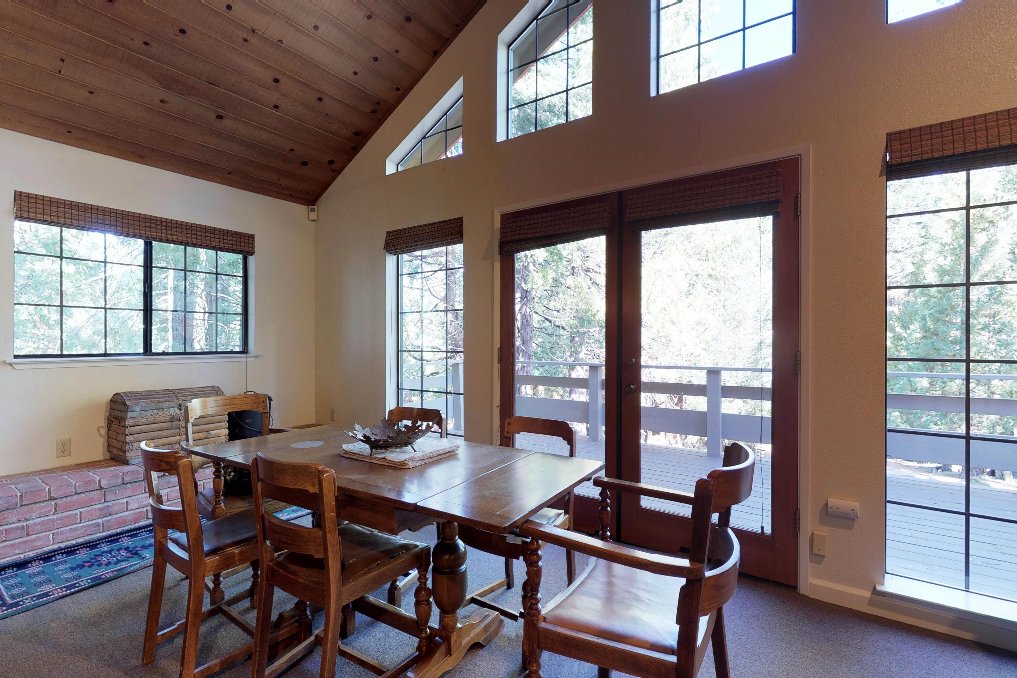 Yosemite Area Home 984863