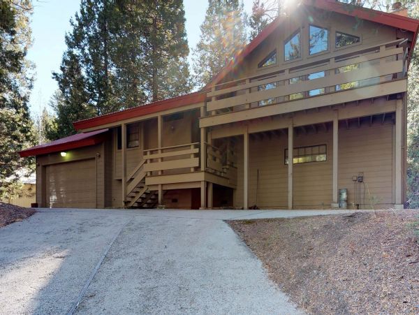 Yosemite Area Home 984863