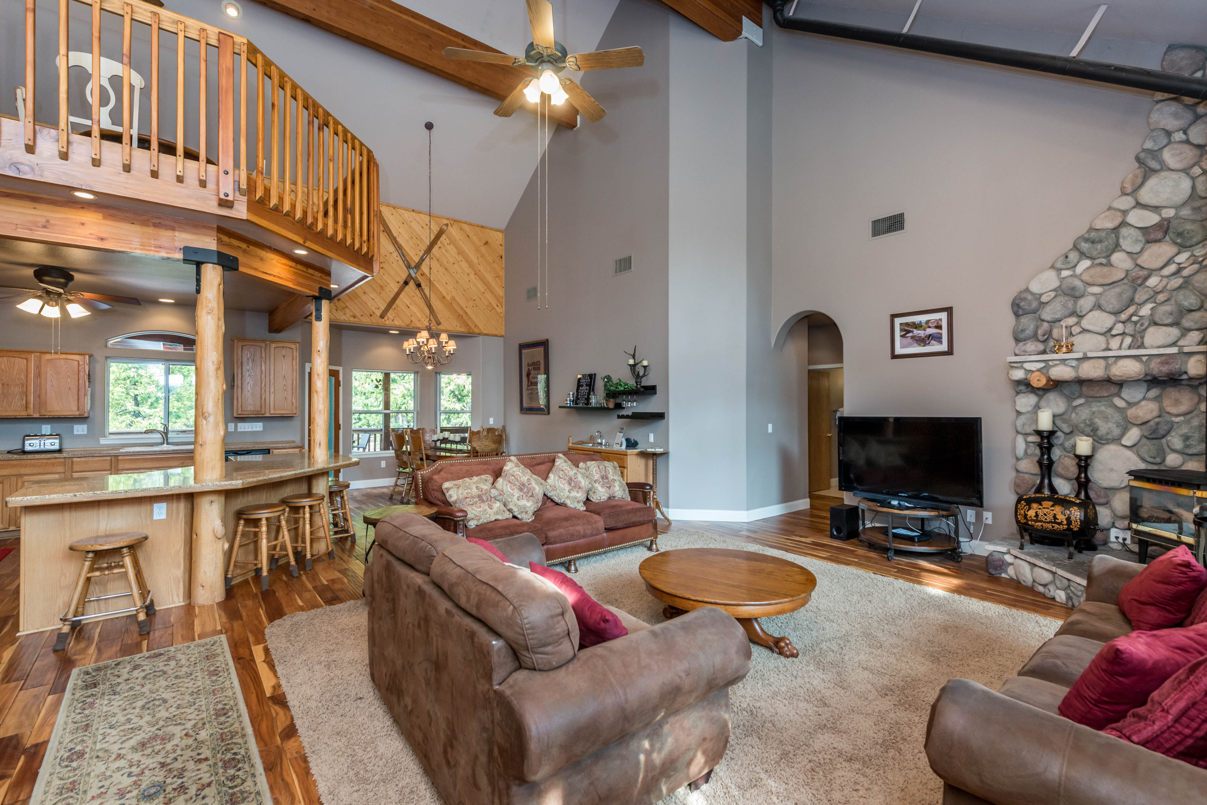 Yosemite Area Home 984864