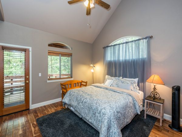 Yosemite Area Home 984864