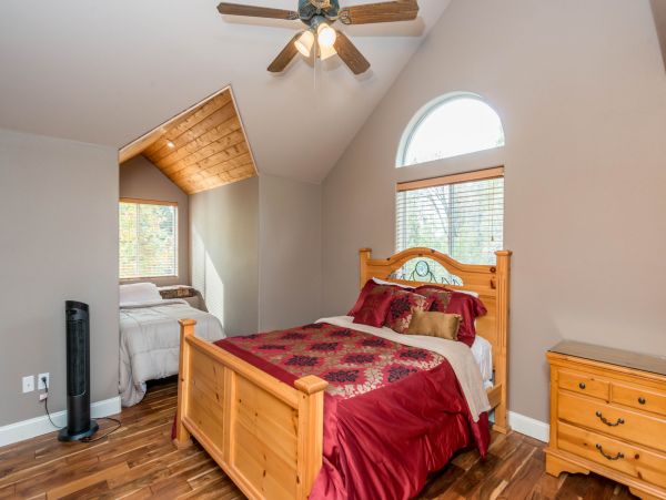 Yosemite Area Home 984864
