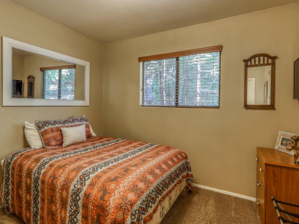 Yosemite Area Home 984865
