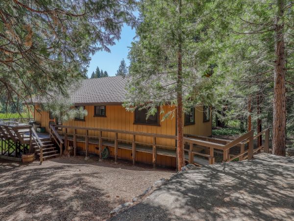 Yosemite Area Home 984865