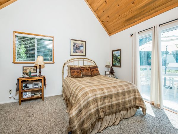 Yosemite Area Home 984867