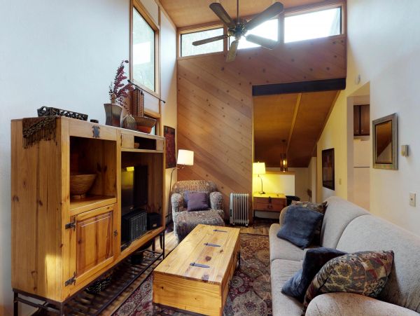 Yosemite Area Home 984869