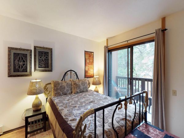 Yosemite Area Home 984869