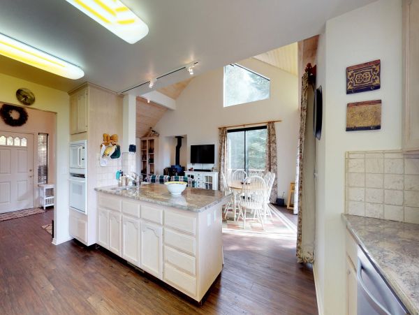 Yosemite Area Home 984873