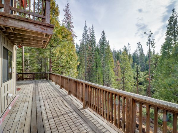 Yosemite Area Home 984873