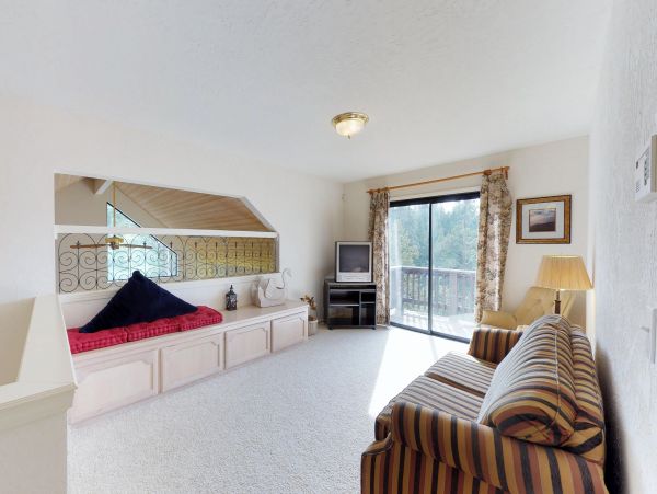 Yosemite Area Home 984873