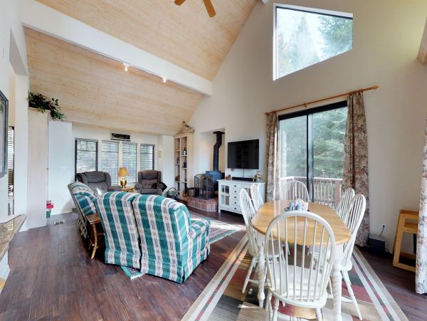 Yosemite Area Home 984873