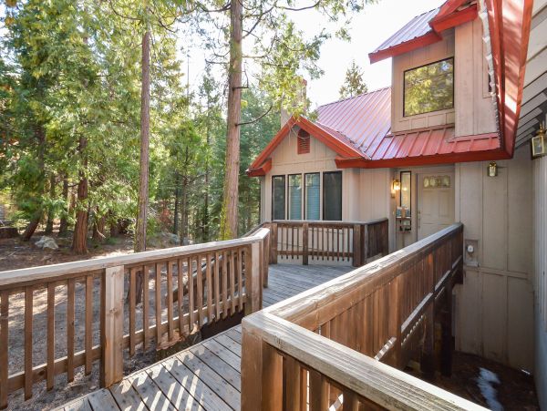 Yosemite Area Home 984873