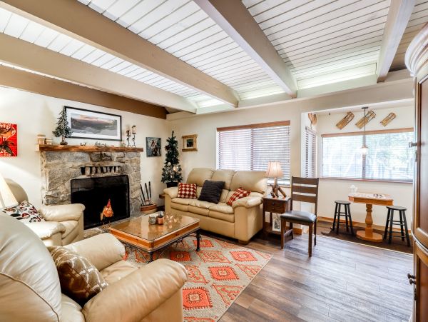 Yosemite Area Home 984874