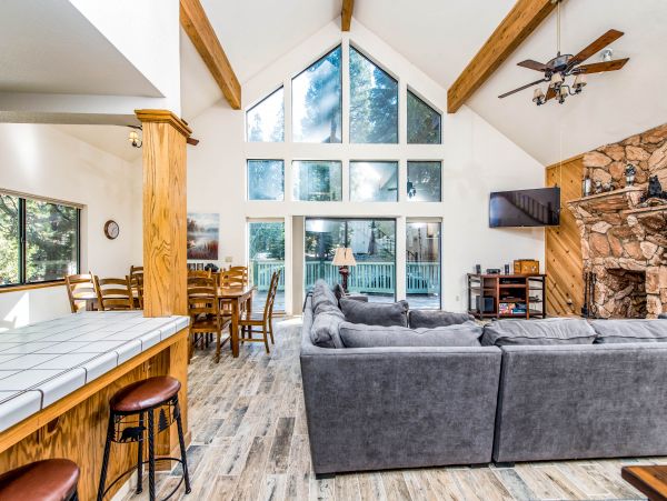 Yosemite Area Home 984875