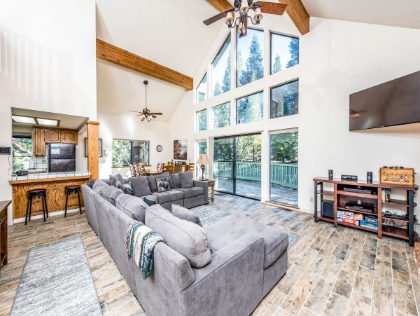 Yosemite Area Home 984875