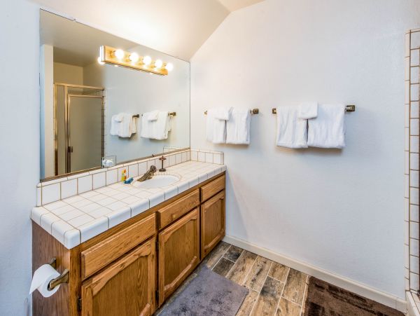 Yosemite Area Home 984875